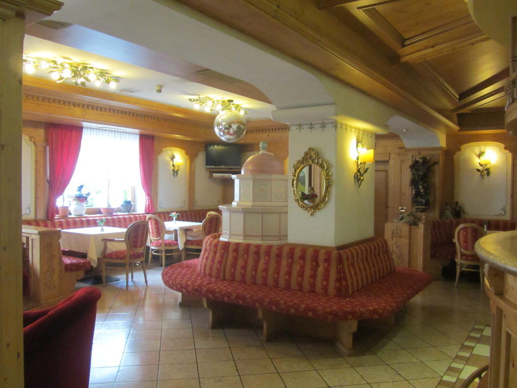 Park Hotel Aurora Pozza di Fassa Exterior foto