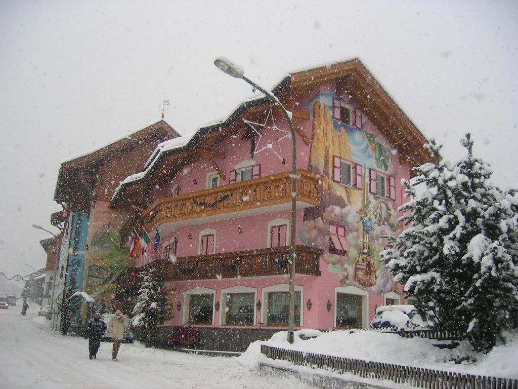Park Hotel Aurora Pozza di Fassa Exterior foto