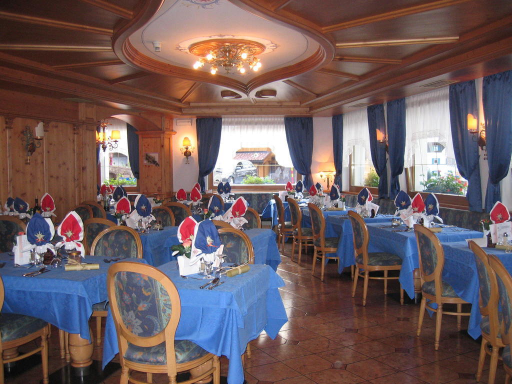 Park Hotel Aurora Pozza di Fassa Exterior foto